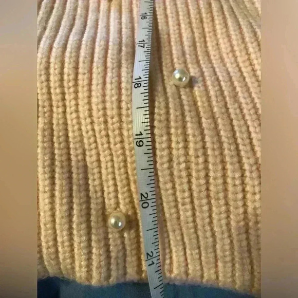 Chic Pink Off-Shoulder Sweater - Picture 14 of 16